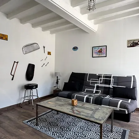 Le Garage Chic Apartment